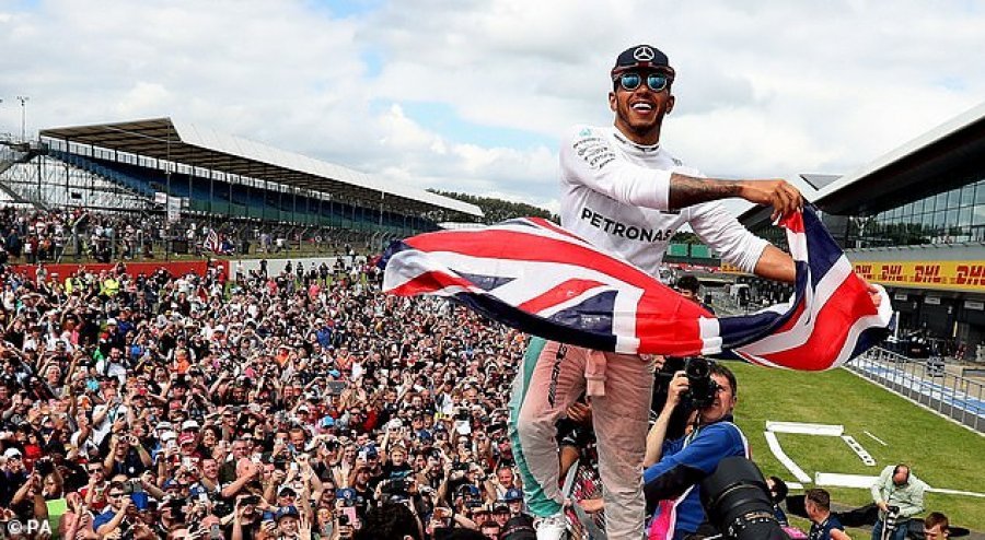 Hamilton edhe 3 vite në F1