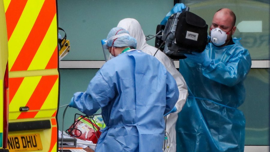 Britania regjistron 8 vdekje të tjera nga koronavirusi