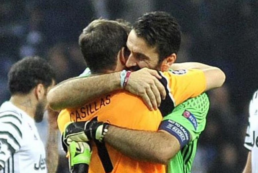 Buffon shkruan mesazhin prekës për lamtumirën e Iker Casillas