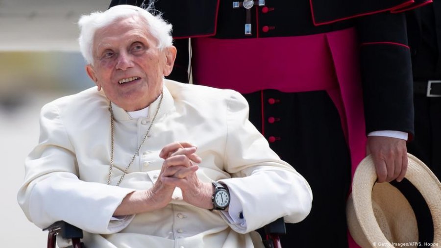 Sa i sëmurë është Papa Benedikti XVI?