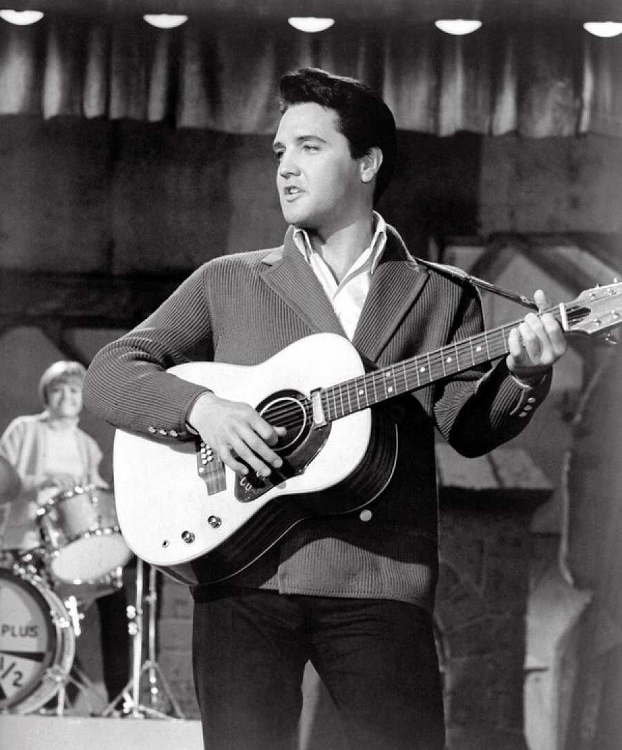 Del në ankand kitara e Elvis Presley, shitet me një shumë marramendëse 