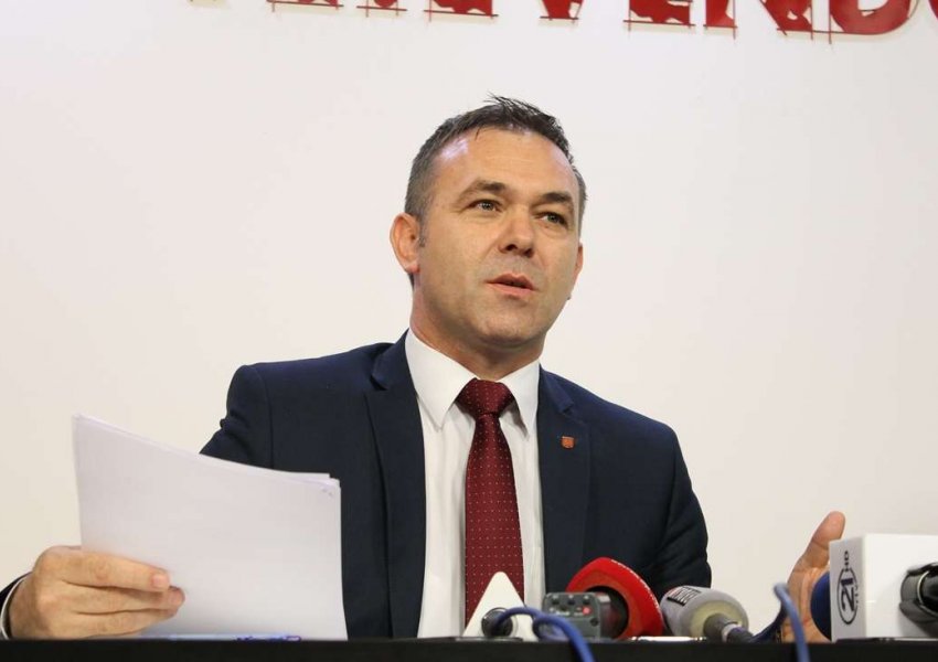 Rexhep Selimi “godet” koalicionin: Ky është qëllimi i tyre, sepse nuk kanë mospajtime mes vete