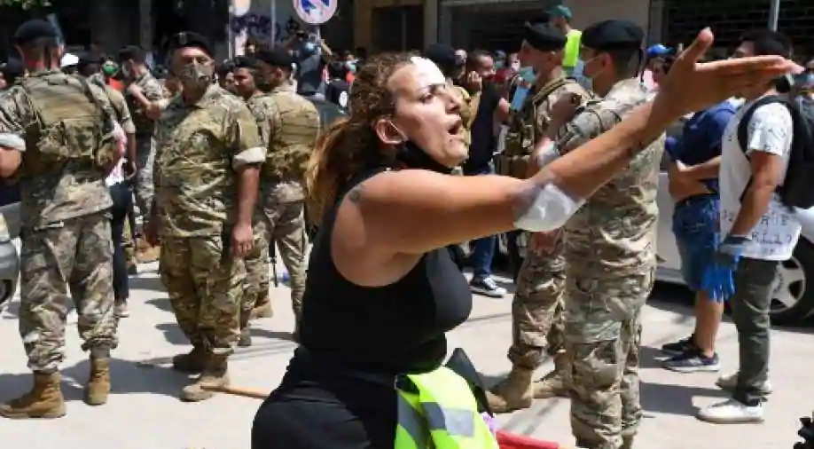 Protestuesit libanez thirrje ushtrisë: Hiqni uniformat dhe vishini përsëri me nder