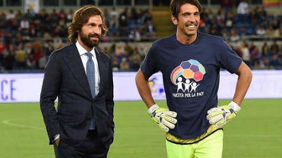 Buffon nuk e beson ende emërmin e Pirlos në krye të Juventusit: Pra tani duhet të të quaj Mister? 
