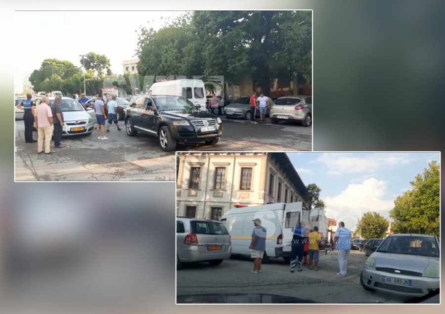 VIDEO/ Aksident në qendër të qytetit, makina përplas këmbësoren 