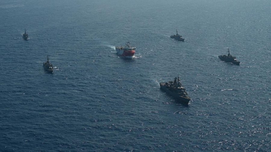 Situatë e tensionuar në Mesdhe/ Turqia dërgon anije eksplorimi në një zonë të debatueshme, priten reagime