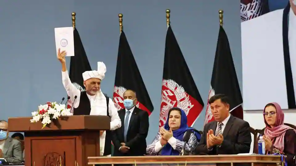 Bisedimet e paqes drejt konkretizimit/ Presidenti afgan nënshkruan lirimin e të burgosurve Taliban  