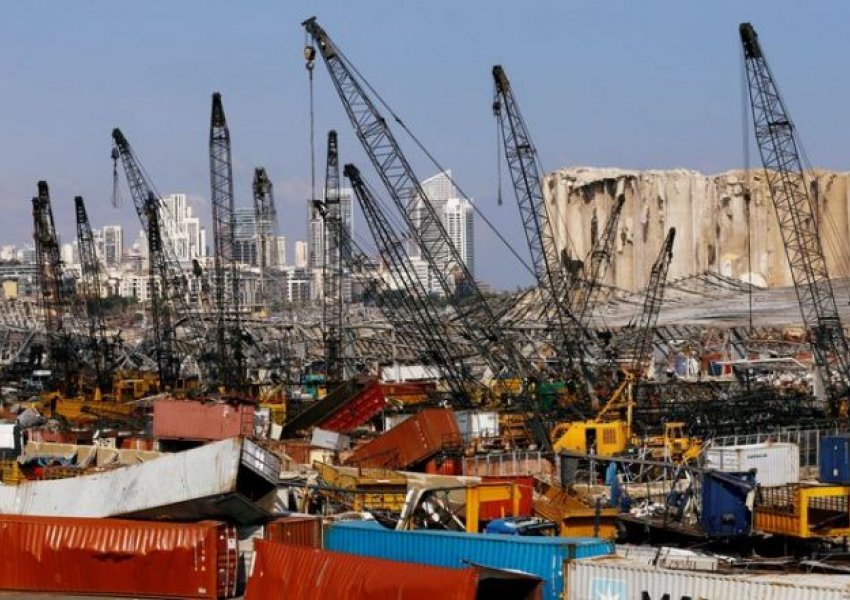 Kush i zotëronte kimikatet që shpërthyen Bejrutin? Reuters ndërton ngjarjen nga fillimi 