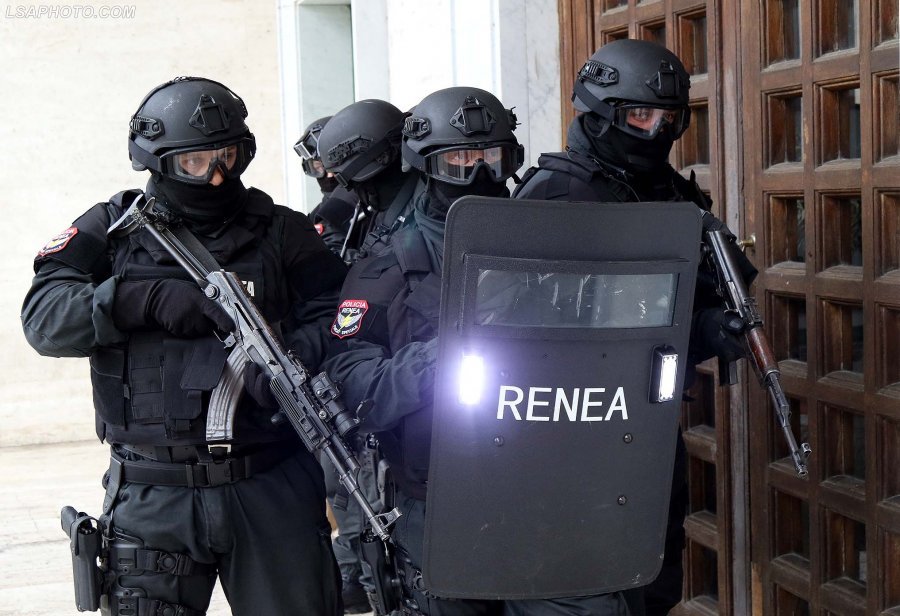 Operacion i RENEA në Pogradec: rrethohet dhe kapet i rrezikshmi, i dyshuar edhe për vrasjen e kryekomisarit