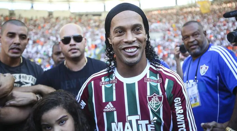 Ronaldinho përfshihet në një tjetër skandal
