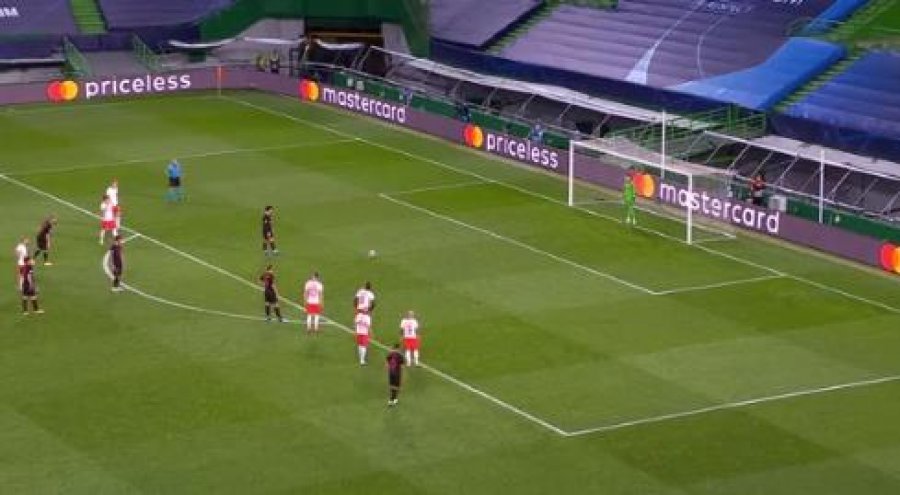 VIDEO/ Penallti për Atletico Madrid, ja çfarë bën Joao Felix përballë portierit të Leipzig