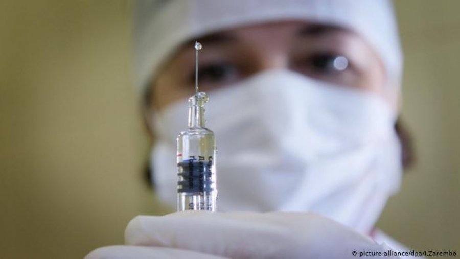 Rusia cakton çmimin për vaksinën anti-Covid që pretendon se ka shpikur me sukses