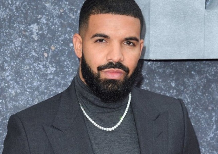 FOTO/ Drake ka një lajm jo të gëzueshëm për fansat