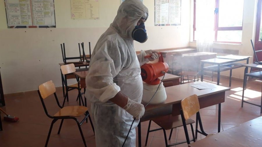 Shkodra përfundon dezinfektimin e të gjitha shkolla, foto nga secili institucion