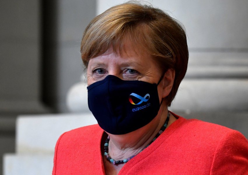 Protestat kundër masave anti-covid, Merkel: Edhe unë kam vështirësi, por ...
