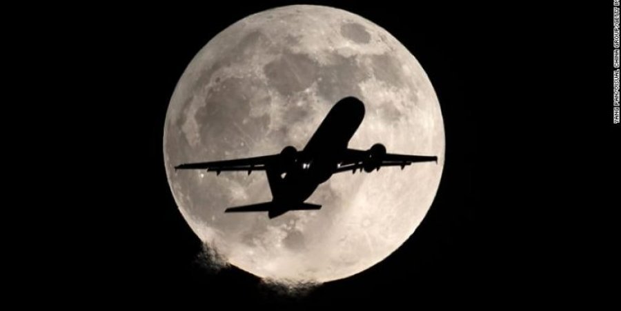 FOTO/ ‘Hëna e plotë e kastorit’, një spektakël në qiell 