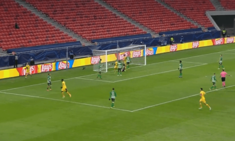 VIDEO/ Çfarë klasi! Griezmann shënon gol të bukur me thembër
