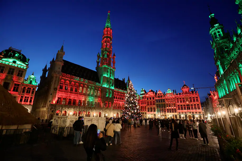 Vendimi i veçantë në Belgjikë: Në Krishtlindje ftoni miq por vetëm njeri do ta ketë fatin të përdori banjën