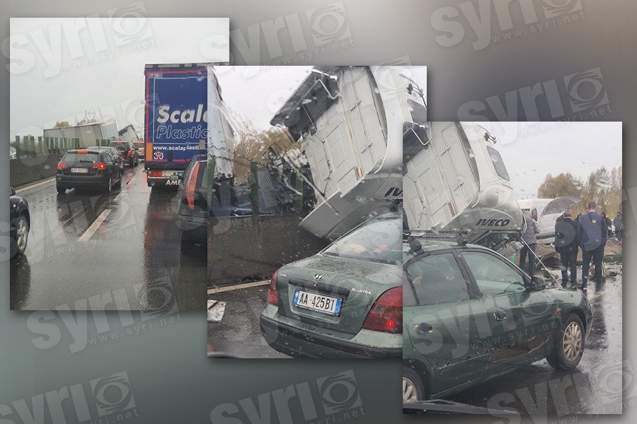 FOTOLAJM/ Rrëshqet kamioni, shihni si është aksidentuar