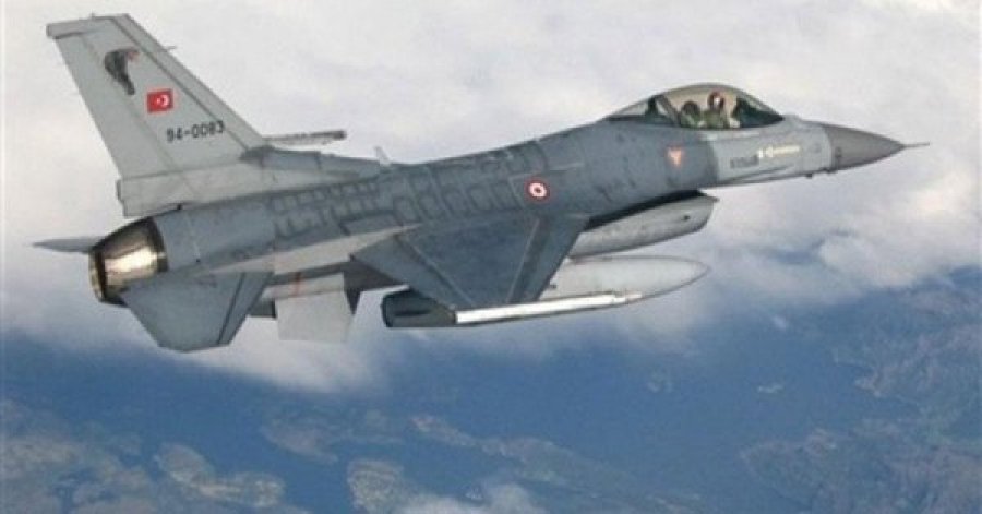 Turqia ‘pushton’ Egjeun me avionë luftarak, Greqia sërish në alarm