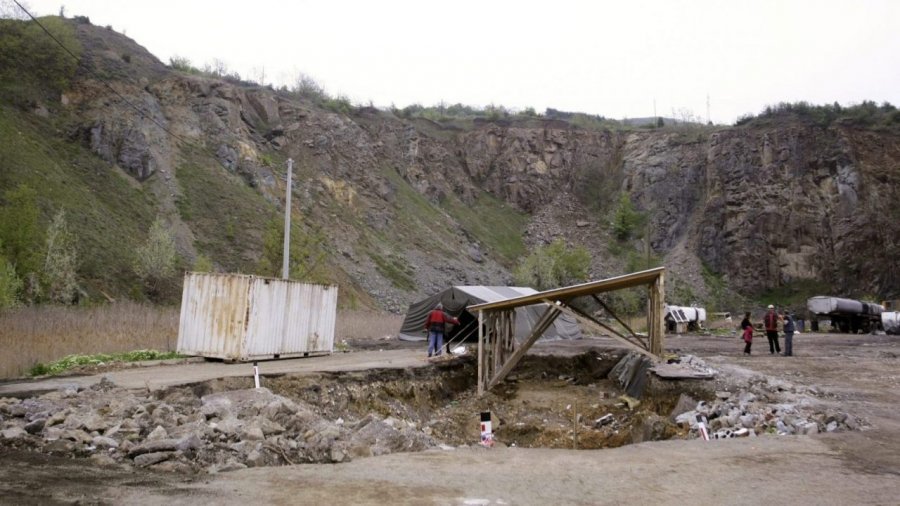 Tjetër varrezë masive në Serbi/ Dyshohet për trupat e 17 shqiptarëve të vrarë gjatë luftës në Kosovë