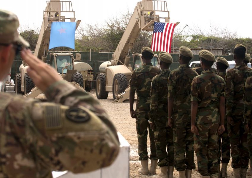 Trump urdhëron tërheqjen e trupave amerikane nga Somalia