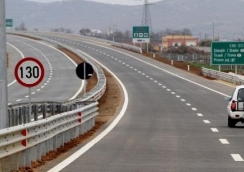 Ministria shpall tenderin për rrugët: 9 milionë euro për mirëmbajtjen për një sezon