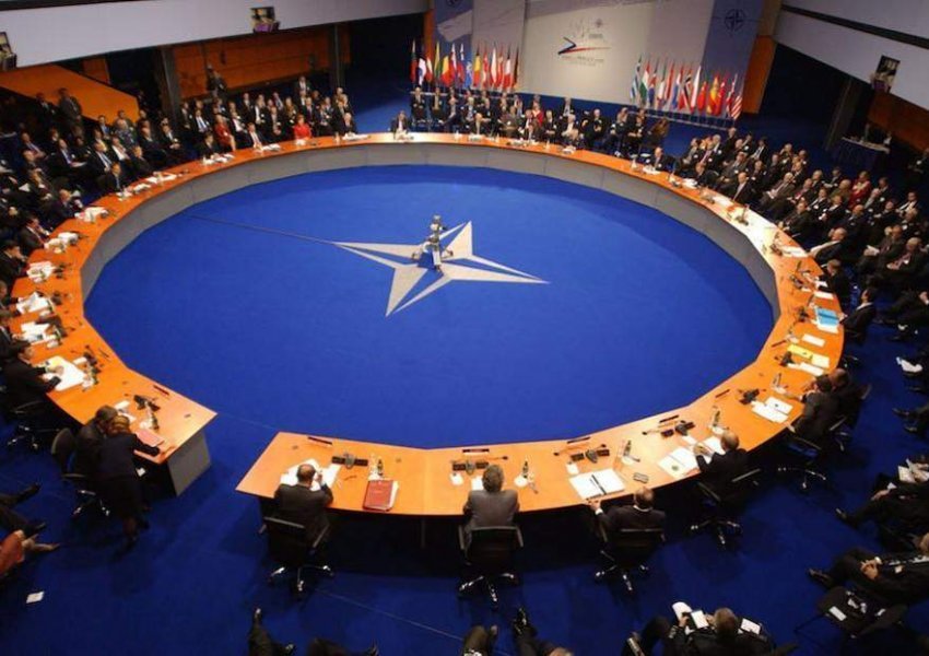 Pas aneksimit të Krimesë, NATO vë në veprim planin e mbrojtjes për Poloninë dhe Balltikun  