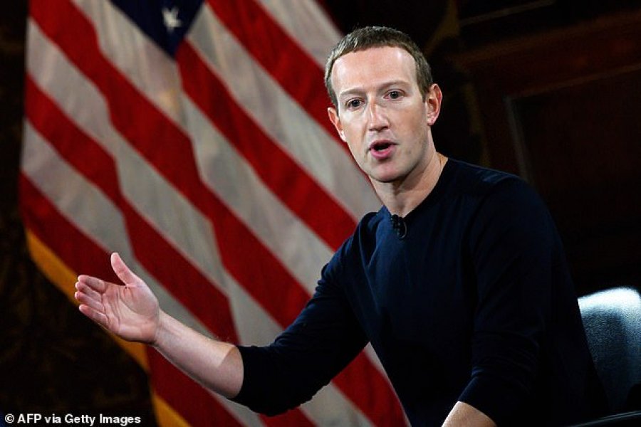 Zuckerberg nuk zmbrapset: ‘Facebook nuk do të ndryshojë’