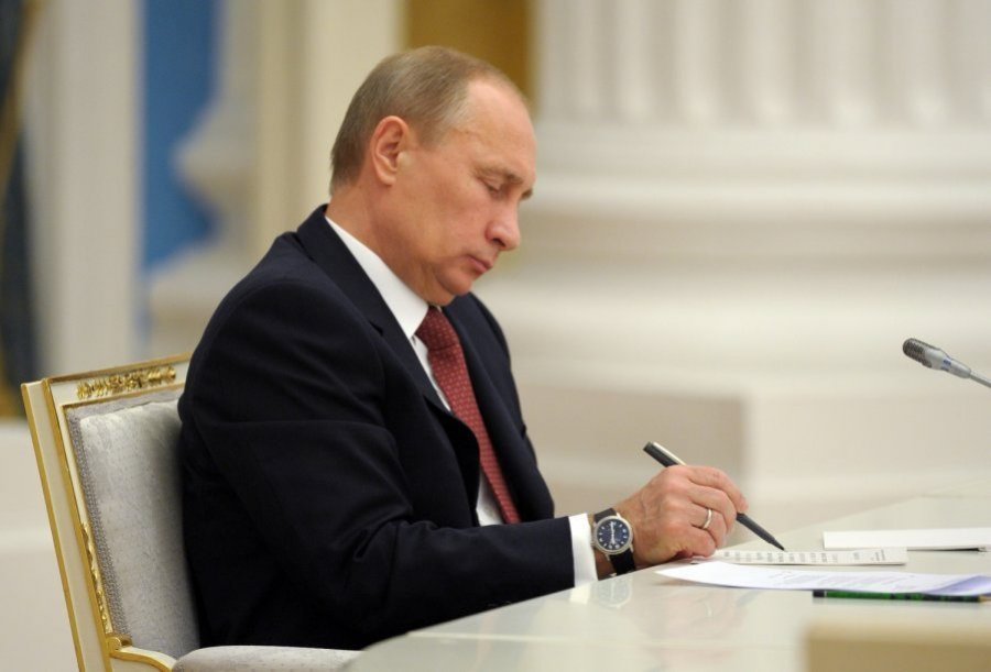 Në pushtet deri në vitin 2036/ Putin nënshkruan dekretin për ndryshimet kushtetuese