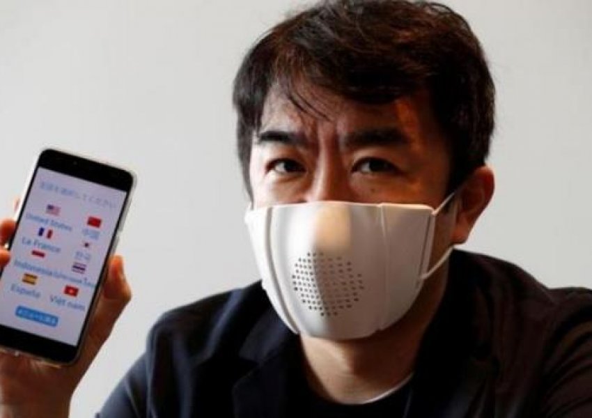 Covid-19/ Japonia prodhon 'maskën e zgjuar', amplifikon zërin dhe përkthen fjalët në tetë gjuhë