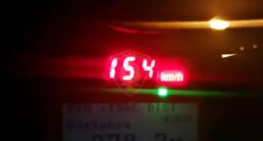 VIDEO/ Me shpejtësi sketerrë, ndërshkohen shoferët në Tiranë