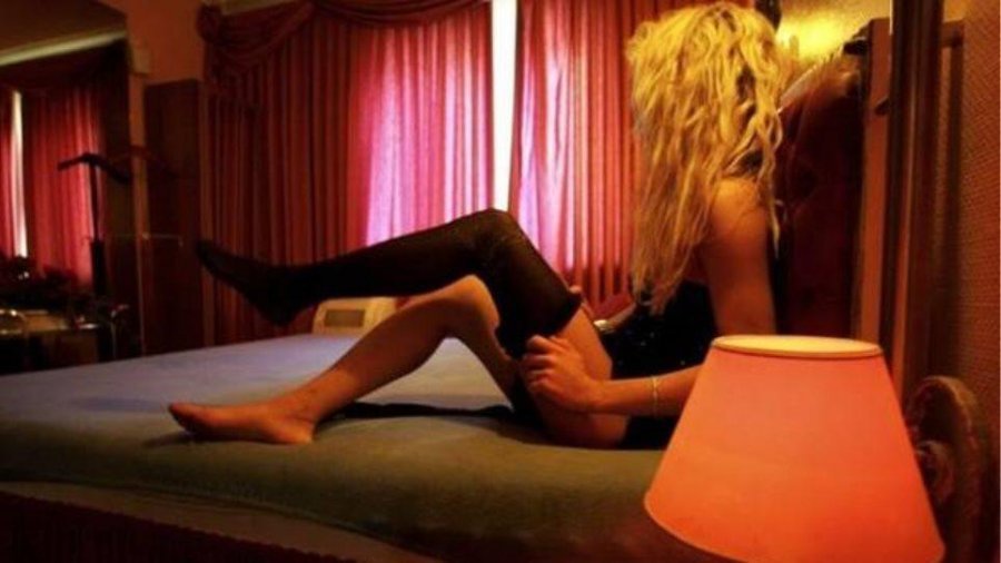 Prostitucioni Grek ‘Ruletë ruse’ - Masat nuk zbatohen, thonë prostitutat!