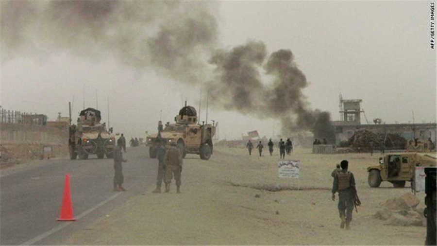 Kamioni i mbushur me eksploziv/ Sulmohet guvernatori i Kandaharit nga Talebanët, tre të vdekur