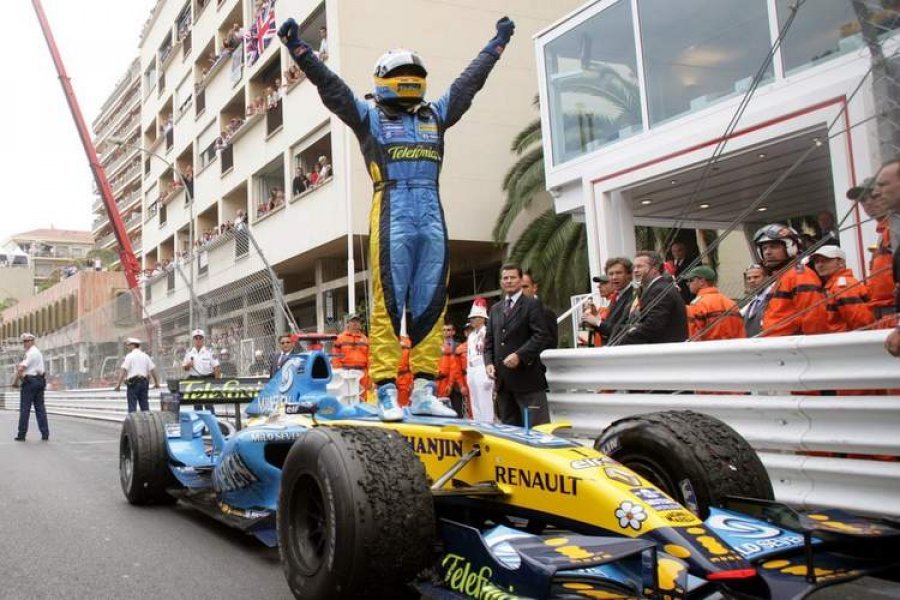 Ish-kampioni i botës rikthehet në Formula 1