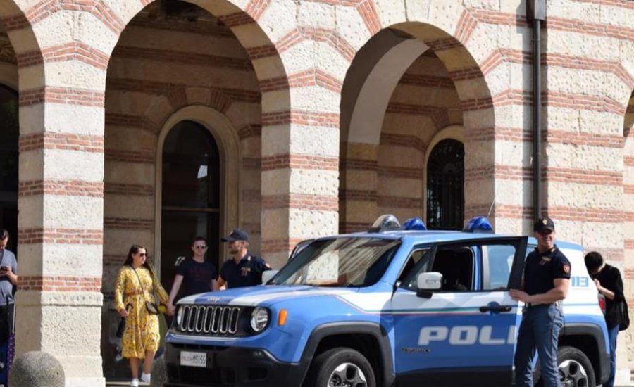 Grushte e shqelma policëve, arrestohet shqiptari