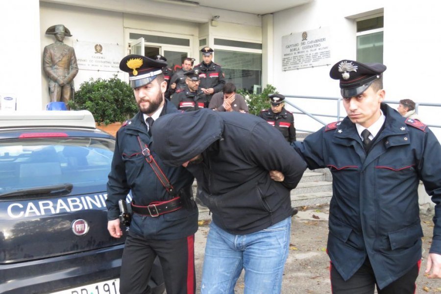 Goditet në Itali organizata italo-shqiptare, kapen 19 anëtarë dhe sasi e madhe droge