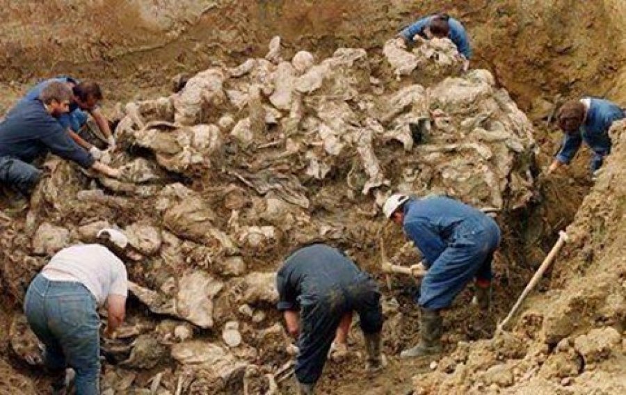 Në përvjetorin e Srebrenicës të mos harrohet edhe gjenocidi në Kosovë