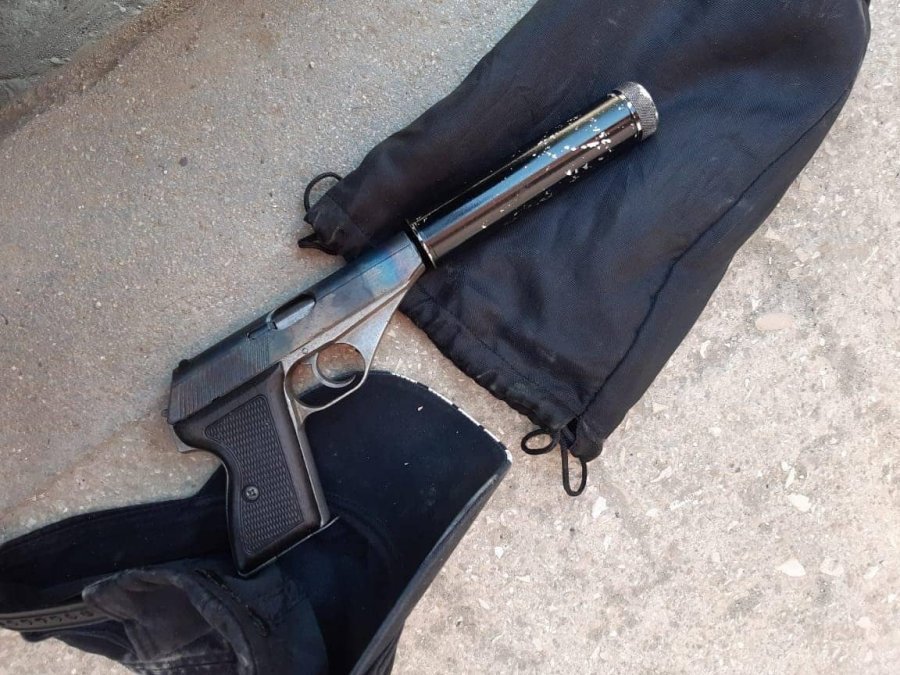 EMRI/ Kapet me pistoletë me silenciator, i riu shpërndante drogë