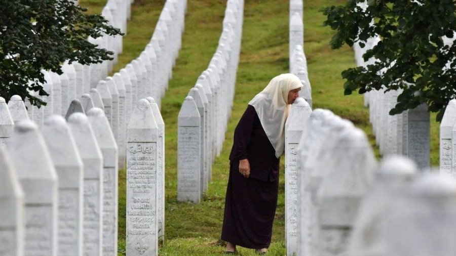 Për turp...Shqipëria i vetmi vend në Ballkan që nuk ka dënuar gjenocidin serb në Srebrenicë 