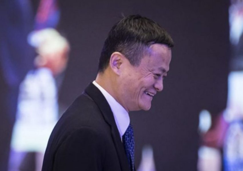 Themeluesi i Alibab ul shumën e aksioneve, i shet ato për 9.6 miliardë dollarë