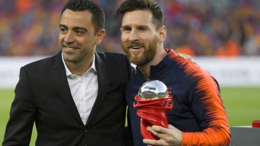 Bartomeu e thotë troç: Herët ose vonë, Xavi do të bëhet trajner i Barcelonës