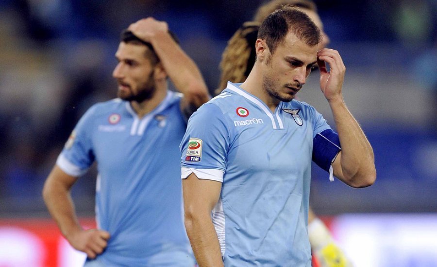 Humbjet radhazi shfaqin problemet që ka Lazio