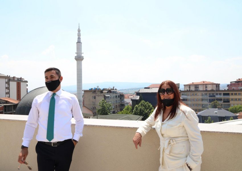 Ministrja zotohet për ndarjen e buxhetit për qendrën 'Hasan Prishtina' në Vushtrri