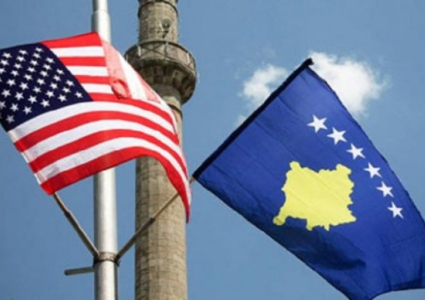 Ambasada e SHBA-së bën thirrje të shtyhen apo anulohen udhëtimet verore në Kosovë