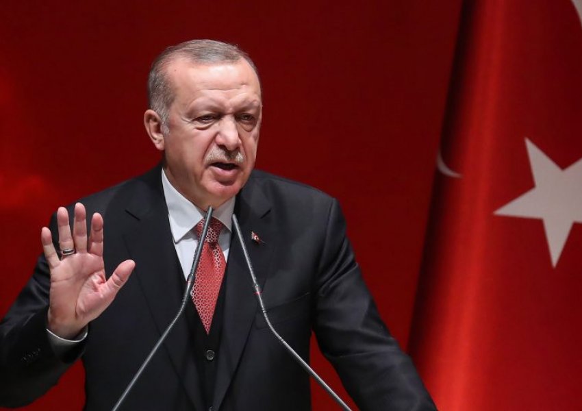 Këshilltari i Erdoganit kërcënon Greqinë dhe BE-në: Dimë të imponohemi me luftë dhe diplomaci