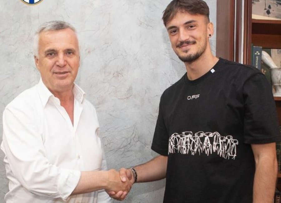 Tirana bën përforcimin e parë për Champions League, firmos me sulmuesin 26-vjeçar