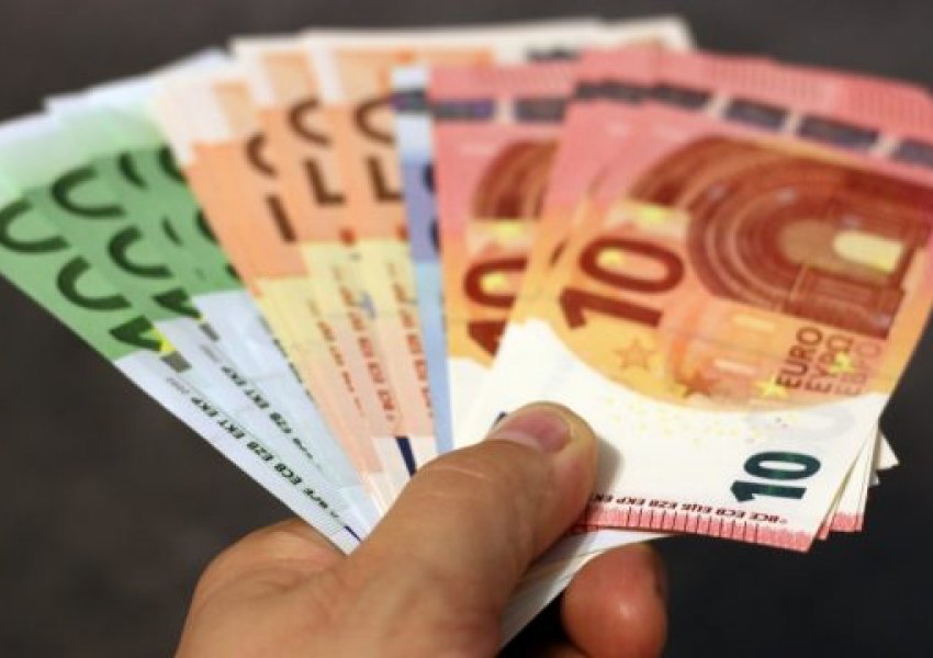 Bankat raportojnë për para të falsifikuara në Prishtinë