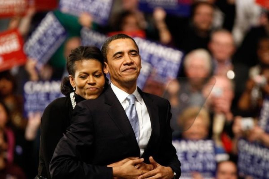 Michelle Obama tregon se çfarë e bëri të dashurohej me Barack Obama, ish-presidenti ia kthen me shaka