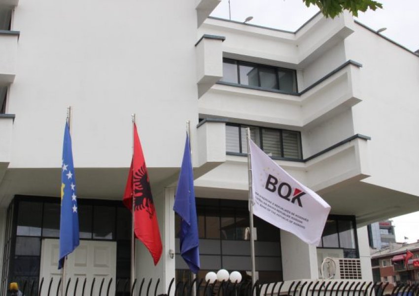 Banka Qendrore zbulon kompani të sigurimit me miliona euro borxhe
